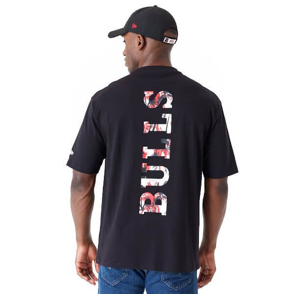 new-era-nba-chicago-bulls-large-infill-oversized-t-shirt-black-60502658-4